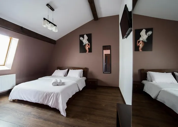 на площі митній в центрі львова