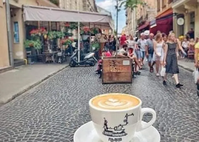 на площі митній в центрі львова *